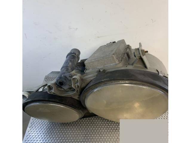 bontott MERCEDES-BENZ E-CLASS Jobb Fényszórómosó Fúvóka