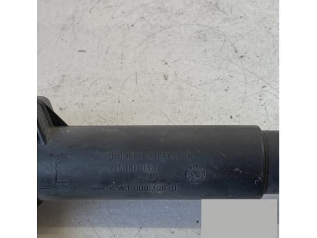 bontott MERCEDES-BENZ E-CLASS Jobb Fényszórómosó Fúvóka