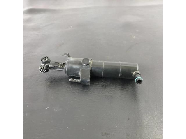 bontott MERCEDES-BENZ E-CLASS Jobb Fényszórómosó Fúvóka