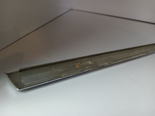 bontott MERCEDES-BENZ E-CLASS Jobb hátsó Ablak Díszléc