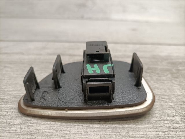 bontott MERCEDES-BENZ E-CLASS Jobb hátsó Ablakemelő Kapcsoló