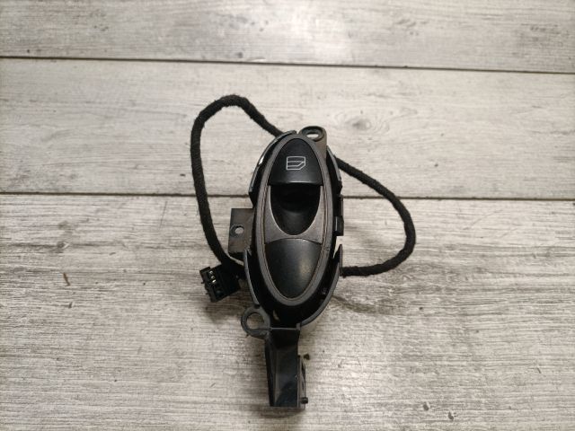 bontott MERCEDES-BENZ E-CLASS Jobb hátsó Ablakemelő Kapcsoló