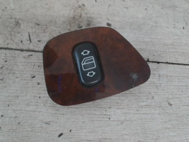 bontott MERCEDES-BENZ E-CLASS Jobb hátsó Ablakemelő Kapcsoló