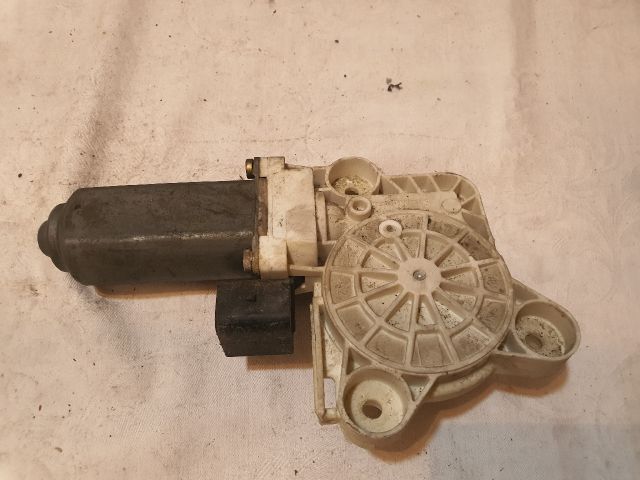 bontott MERCEDES-BENZ E-CLASS Jobb hátsó Ablakemelő Motor