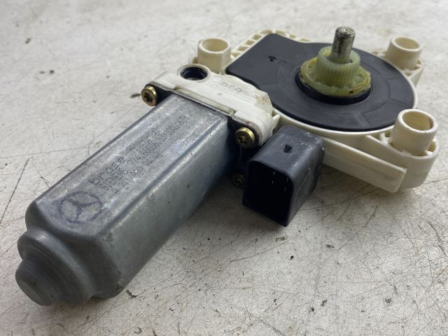 bontott MERCEDES-BENZ E-CLASS Jobb hátsó Ablakemelő Motor