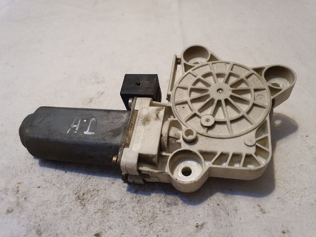 bontott MERCEDES-BENZ E-CLASS Jobb hátsó Ablakemelő Motor