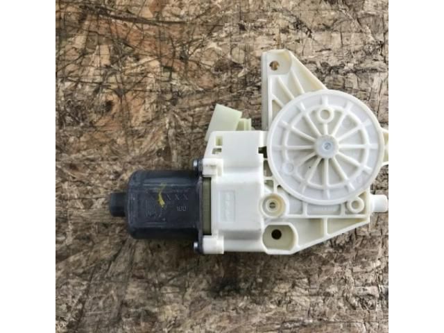 bontott MERCEDES-BENZ E-CLASS Jobb hátsó Ablakemelő Motor