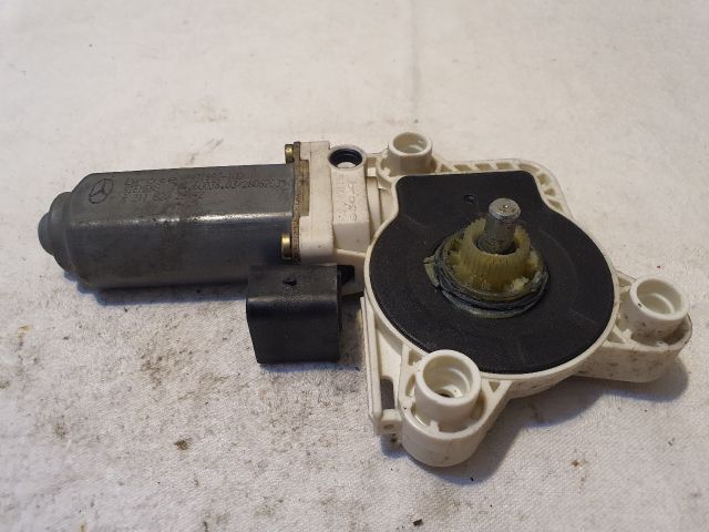 bontott MERCEDES-BENZ E-CLASS Jobb hátsó Ablakemelő Motor