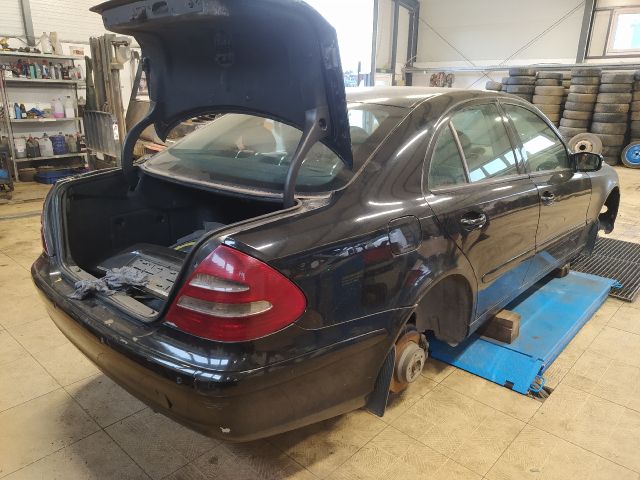 bontott MERCEDES-BENZ E-CLASS Jobb hátsó Ablakemelő Szerkezet (Elektromos)