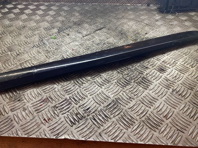 bontott MERCEDES-BENZ E-CLASS Jobb hátsó Ajtó Díszléc