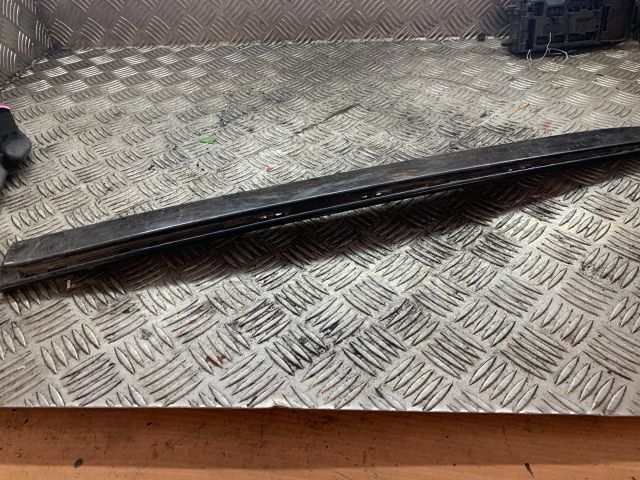 bontott MERCEDES-BENZ E-CLASS Jobb hátsó Ajtó Díszléc