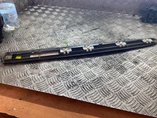 bontott MERCEDES-BENZ E-CLASS Jobb hátsó Ajtó Díszléc