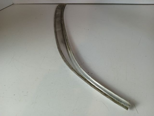 bontott MERCEDES-BENZ E-CLASS Jobb hátsó Ajtó Díszléc