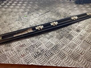 bontott MERCEDES-BENZ E-CLASS Jobb hátsó Ajtó Díszléc