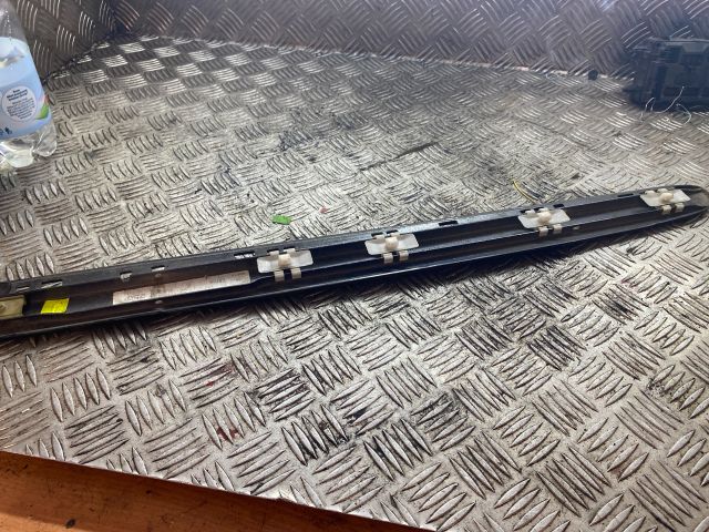 bontott MERCEDES-BENZ E-CLASS Jobb hátsó Ajtó Díszléc