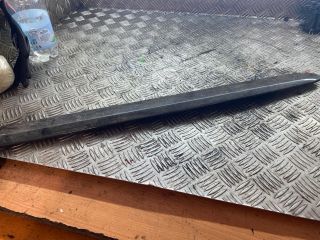 bontott MERCEDES-BENZ E-CLASS Jobb hátsó Ajtó Díszléc