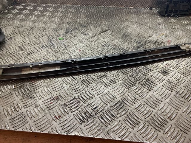 bontott MERCEDES-BENZ E-CLASS Jobb hátsó Ajtó Díszléc