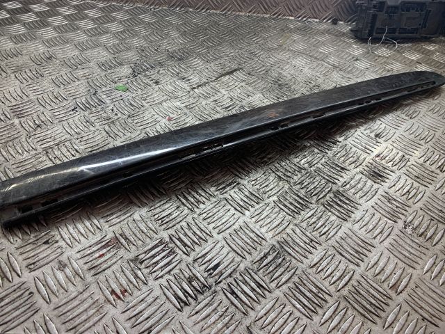 bontott MERCEDES-BENZ E-CLASS Jobb hátsó Ajtó Díszléc