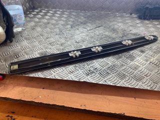 bontott MERCEDES-BENZ E-CLASS Jobb hátsó Ajtó Díszléc