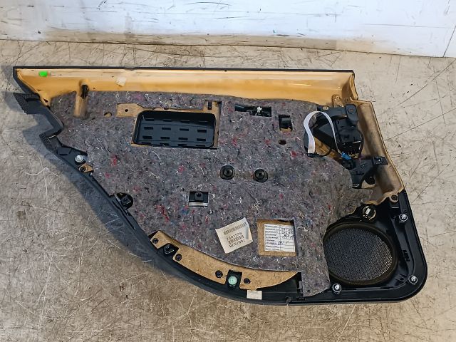 bontott MERCEDES-BENZ E-CLASS Jobb hátsó Ajtó Kárpit