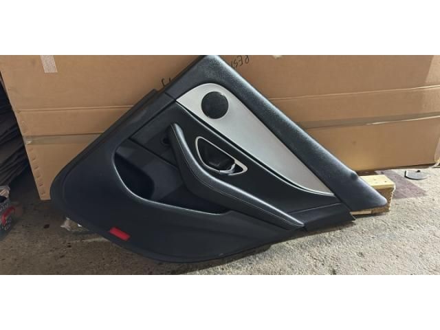 bontott MERCEDES-BENZ E-CLASS Jobb hátsó Ajtó Kárpit