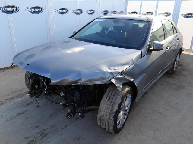 bontott MERCEDES-BENZ E-CLASS Jobb hátsó Ajtó Kárpit