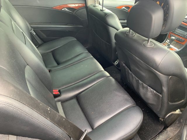 bontott MERCEDES-BENZ E-CLASS Jobb hátsó Ajtó (Részeivel)