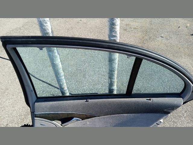 bontott MERCEDES-BENZ E-CLASS Jobb hátsó Ajtó (Részeivel)
