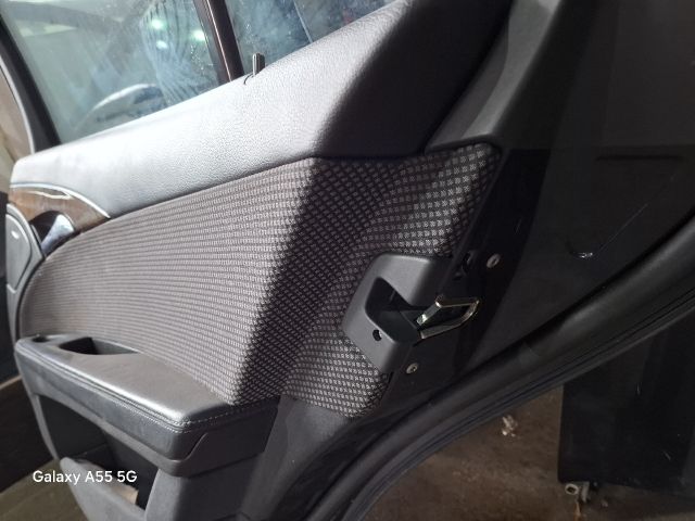 bontott MERCEDES-BENZ E-CLASS Jobb hátsó Ajtó (Részeivel)