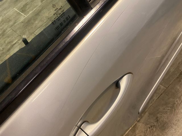 bontott MERCEDES-BENZ E-CLASS Jobb hátsó Ajtó (Részeivel)