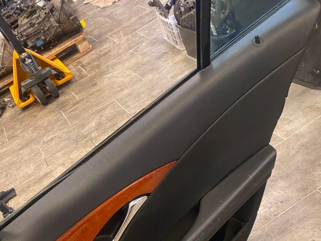 bontott MERCEDES-BENZ E-CLASS Jobb hátsó Ajtó (Részeivel)