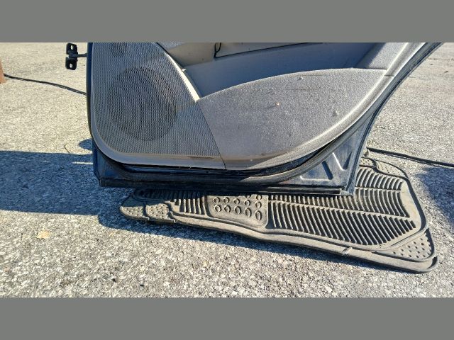 bontott MERCEDES-BENZ E-CLASS Jobb hátsó Ajtó (Részeivel)