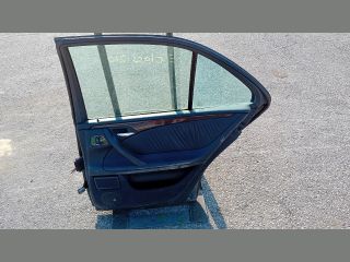 bontott MERCEDES-BENZ E-CLASS Jobb hátsó Ajtó (Részeivel)