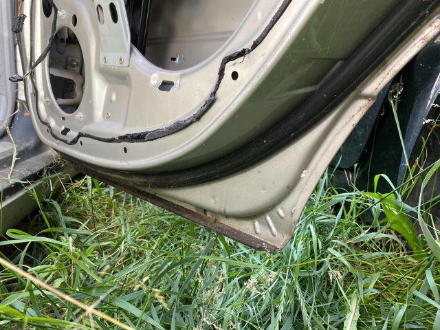 bontott MERCEDES-BENZ E-CLASS Jobb hátsó Ajtó (Üres lemez)