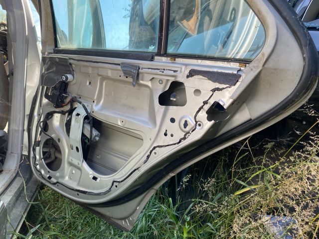 bontott MERCEDES-BENZ E-CLASS Jobb hátsó Ajtó (Üres lemez)