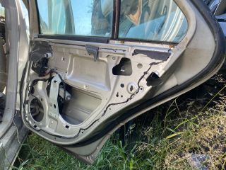 bontott MERCEDES-BENZ E-CLASS Jobb hátsó Ajtó (Üres lemez)