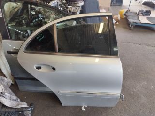 bontott MERCEDES-BENZ E-CLASS Jobb hátsó Ajtó (Üres lemez)