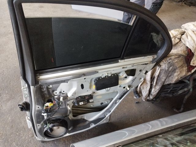 bontott MERCEDES-BENZ E-CLASS Jobb hátsó Ajtó (Üres lemez)