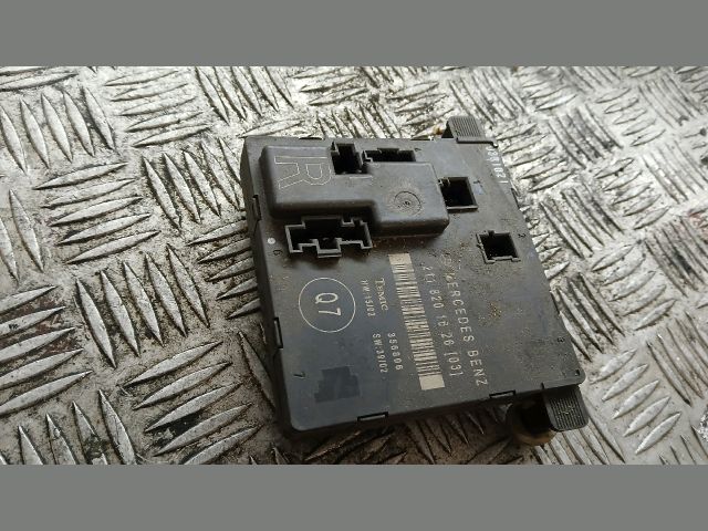 bontott MERCEDES-BENZ E-CLASS Jobb hátsó Ajtó Vezérlőegység