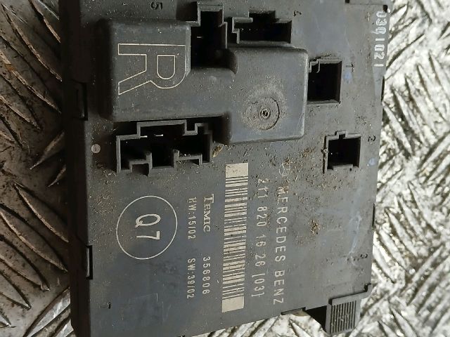 bontott MERCEDES-BENZ E-CLASS Jobb hátsó Ajtó Vezérlőegység