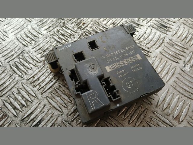 bontott MERCEDES-BENZ E-CLASS Jobb hátsó Ajtó Vezérlőegység