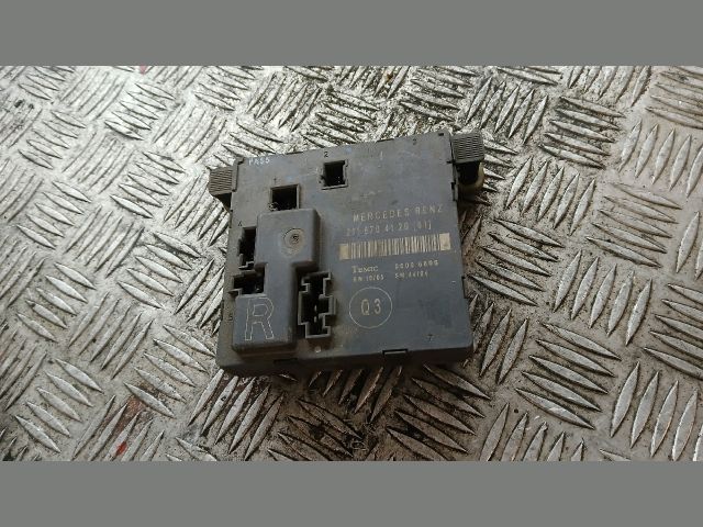 bontott MERCEDES-BENZ E-CLASS Jobb hátsó Ajtó Vezérlőegység