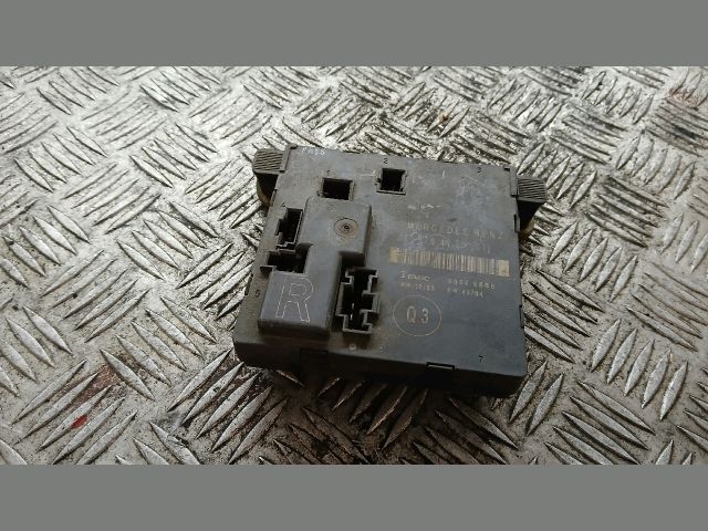 bontott MERCEDES-BENZ E-CLASS Jobb hátsó Ajtó Vezérlőegység