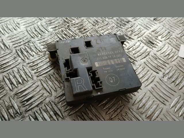 bontott MERCEDES-BENZ E-CLASS Jobb hátsó Ajtó Vezérlőegység