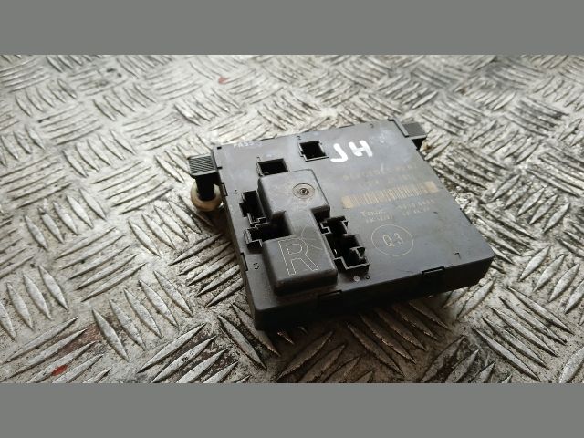 bontott MERCEDES-BENZ E-CLASS Jobb hátsó Ajtó Vezérlőegység