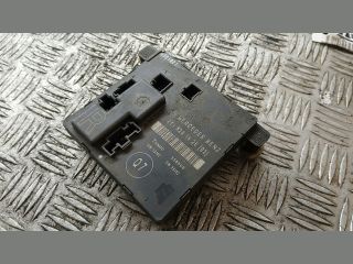 bontott MERCEDES-BENZ E-CLASS Jobb hátsó Ajtó Vezérlőegység