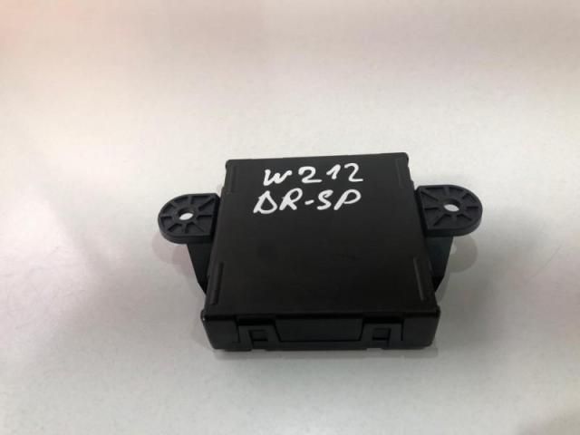 bontott MERCEDES-BENZ E-CLASS Jobb hátsó Ajtó Vezérlőegység