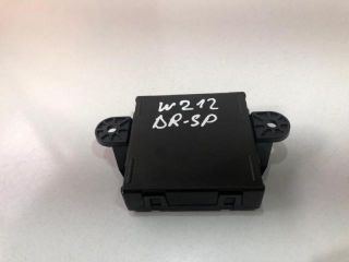 bontott MERCEDES-BENZ E-CLASS Jobb hátsó Ajtó Vezérlőegység