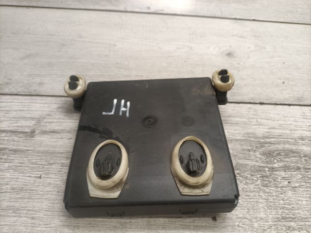 bontott MERCEDES-BENZ E-CLASS Jobb hátsó Ajtó Vezérlőegység