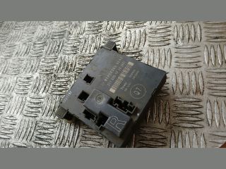 bontott MERCEDES-BENZ E-CLASS Jobb hátsó Ajtó Vezérlőegység